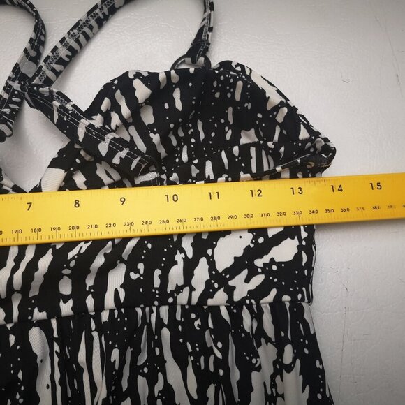 Simon Chang Ladies Size Small Black & White Pattern Sleeveless Maxi Dress - Picture 7 of 7
